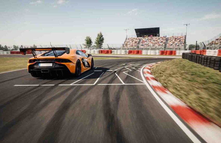 Trajectoires idéales en virage en voiture